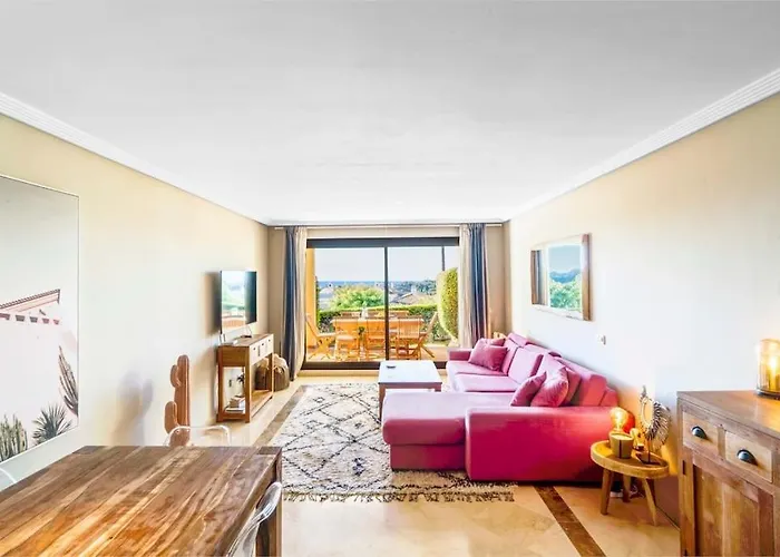 La Vie En Rose - Sea Views Flat