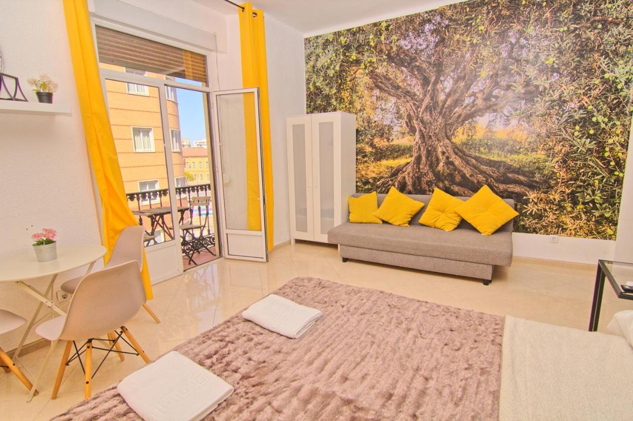 Balcony & Centro Habitación en casa particular Málaga