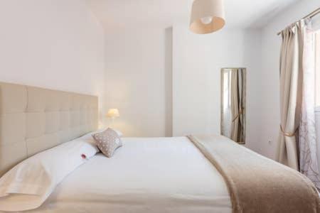Amadeo Vives 3 Apartamento *