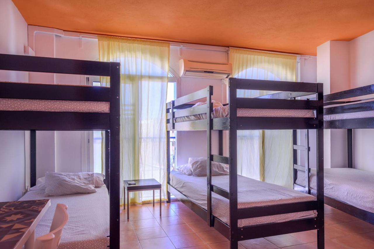 Lunalba Hostal