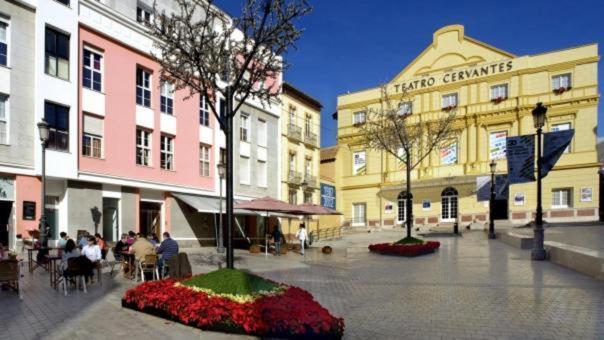Lyrioshomes Apartamento Montano Center * Malaga