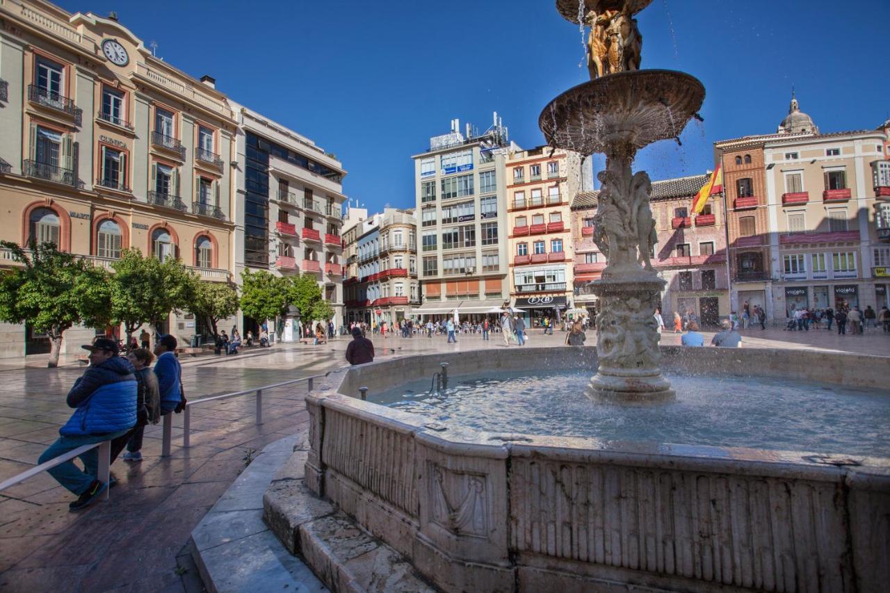 Elegante Plaza Constitución Málaga