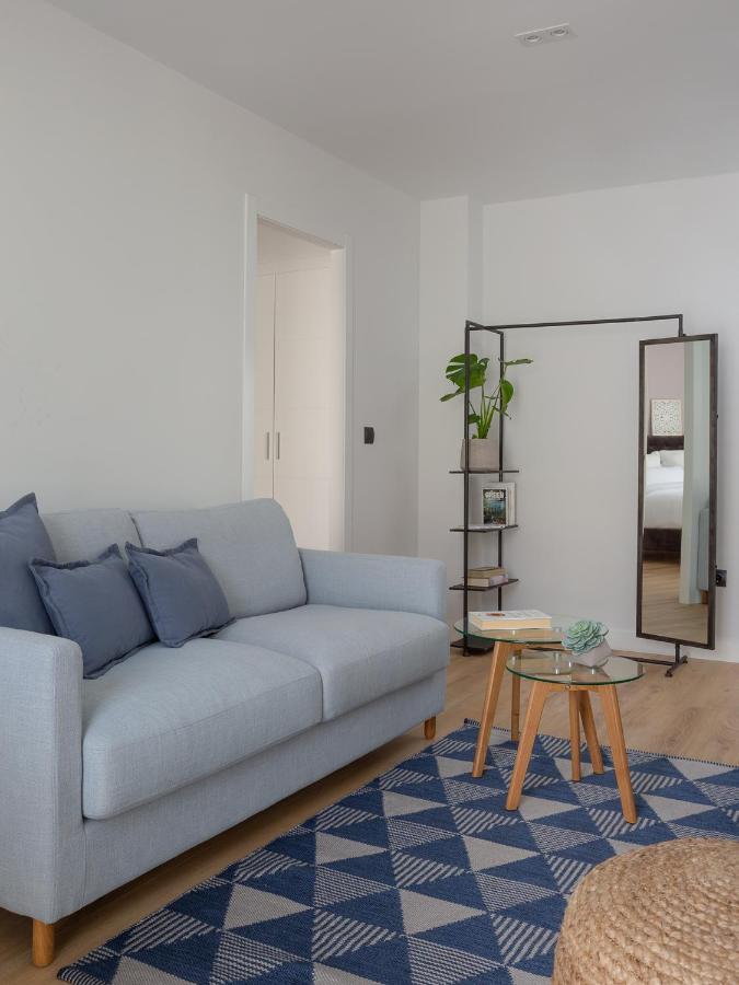 One Bedroom Apartment 1202