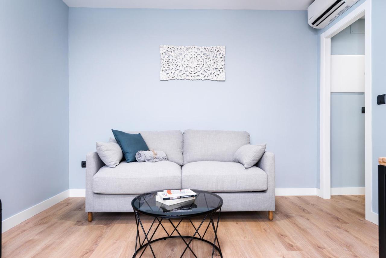 One Bedroom Apartment 1202