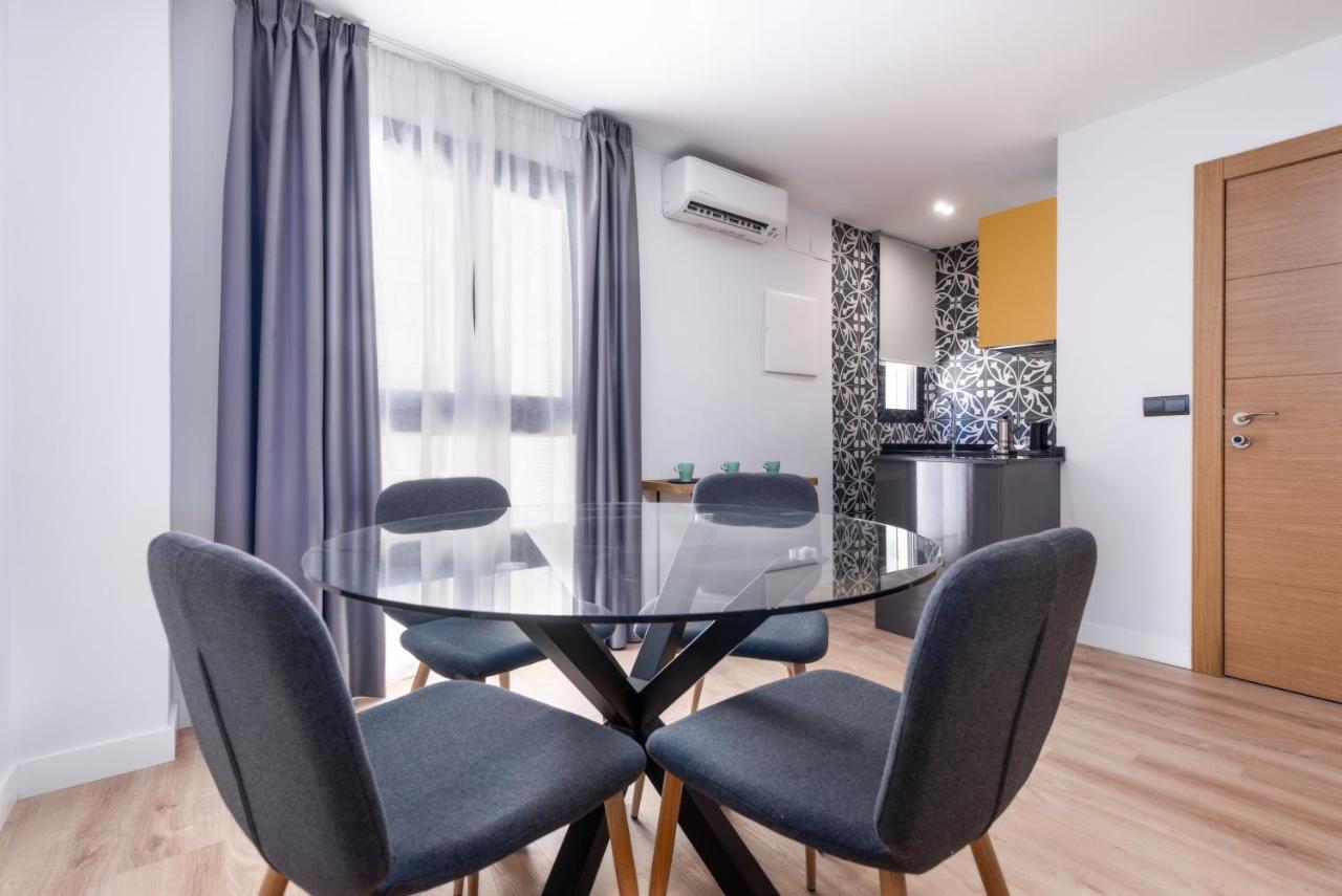 One Bedroom Apartment 1202
