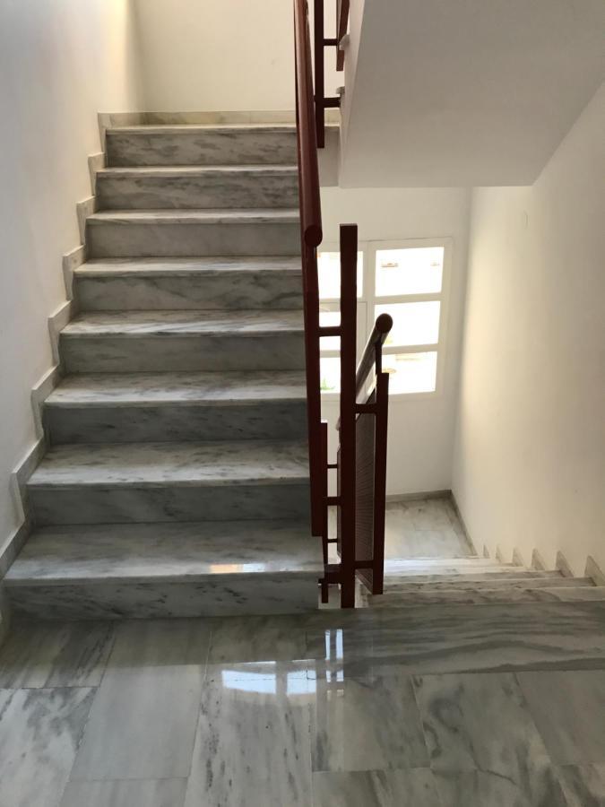 Apartamento Teatinos Con Piscina Espectacular, Aire Acondicionado En Salón-comedor Y Ventiladores En Málaga