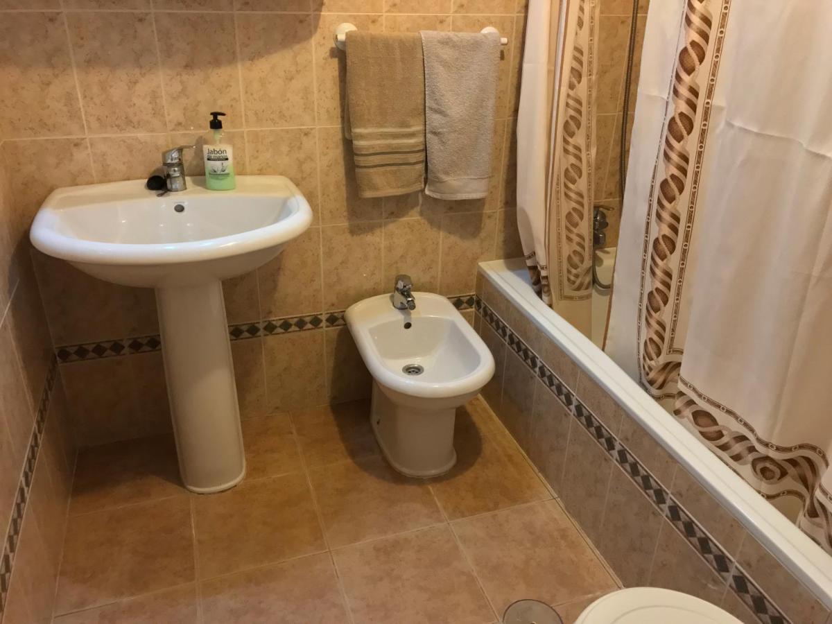 Apartamento Teatinos Con Piscina Espectacular, Aire Acondicionado En Salón-comedor Y Ventiladores En Apartamento *