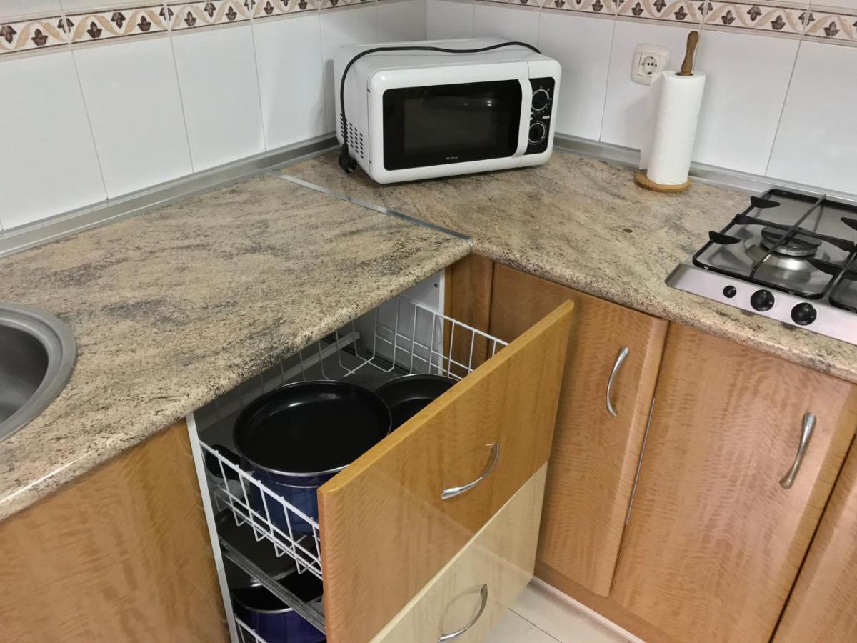 Apartamento Teatinos Con Piscina Espectacular, Aire Acondicionado En Salón-comedor Y Ventiladores En Apartamento Málaga