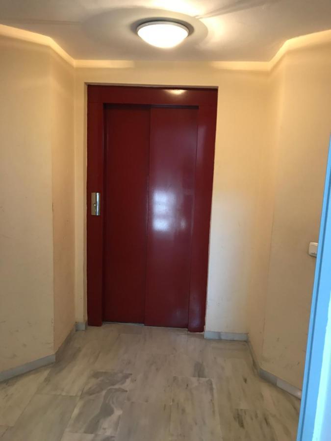 Apartamento Apartamento Teatinos Con Piscina Espectacular, Aire Acondicionado En Salón-comedor Y Ventiladores En *