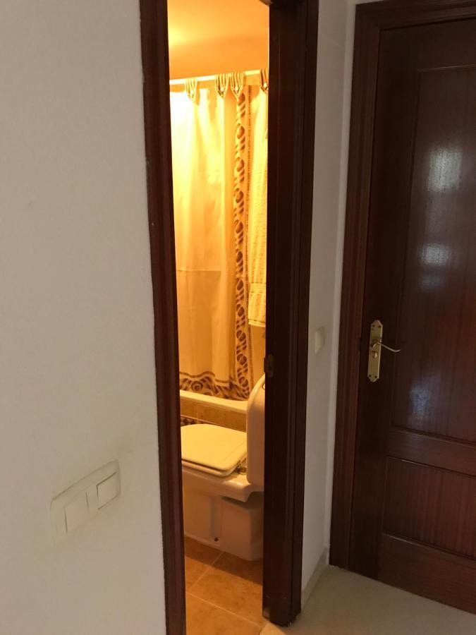 Apartamento Apartamento Teatinos Con Piscina Espectacular, Aire Acondicionado En Salón-comedor Y Ventiladores En Málaga