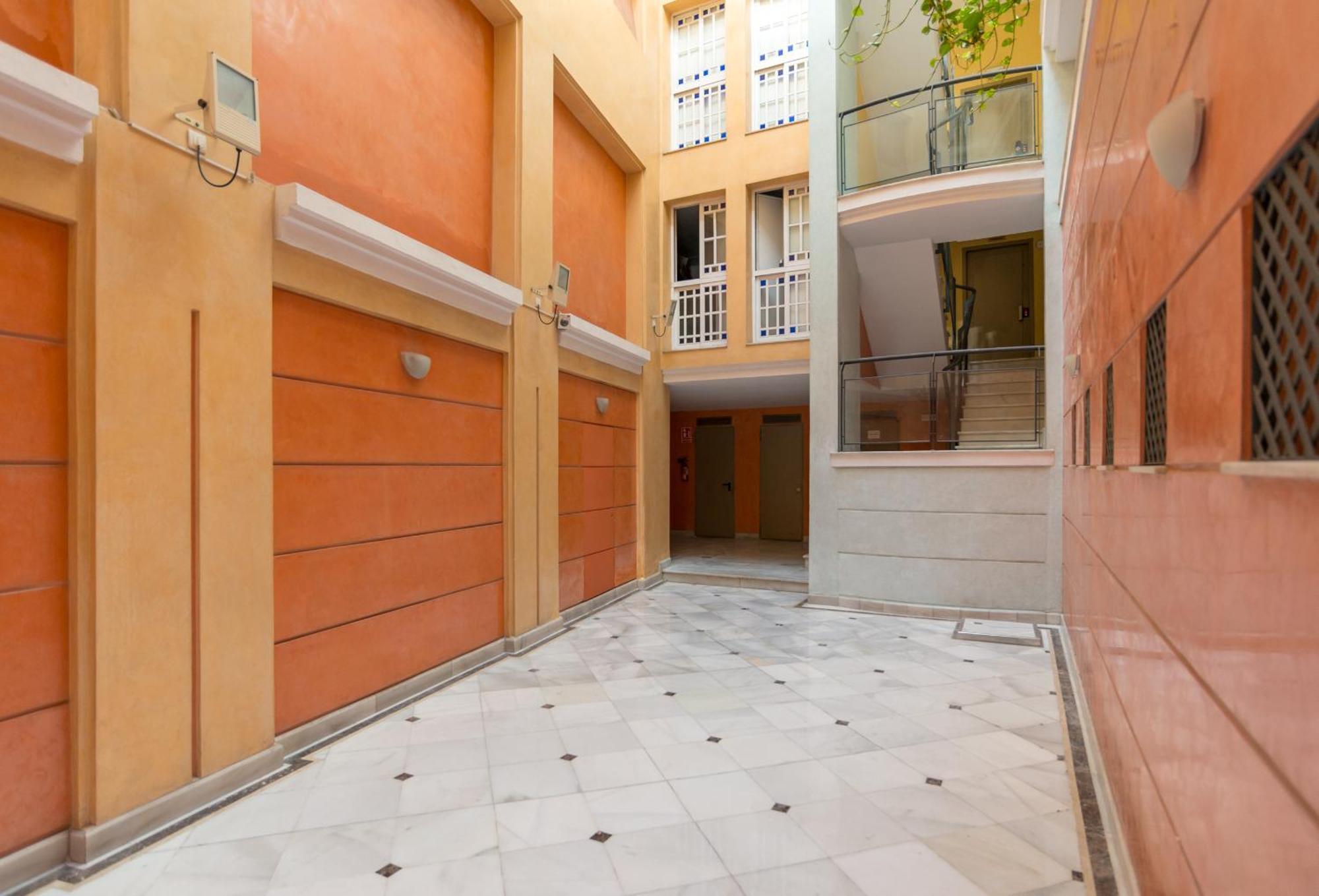 Apartamento Urbe10 Plaza De La Merced Duplex 1 Bedroom