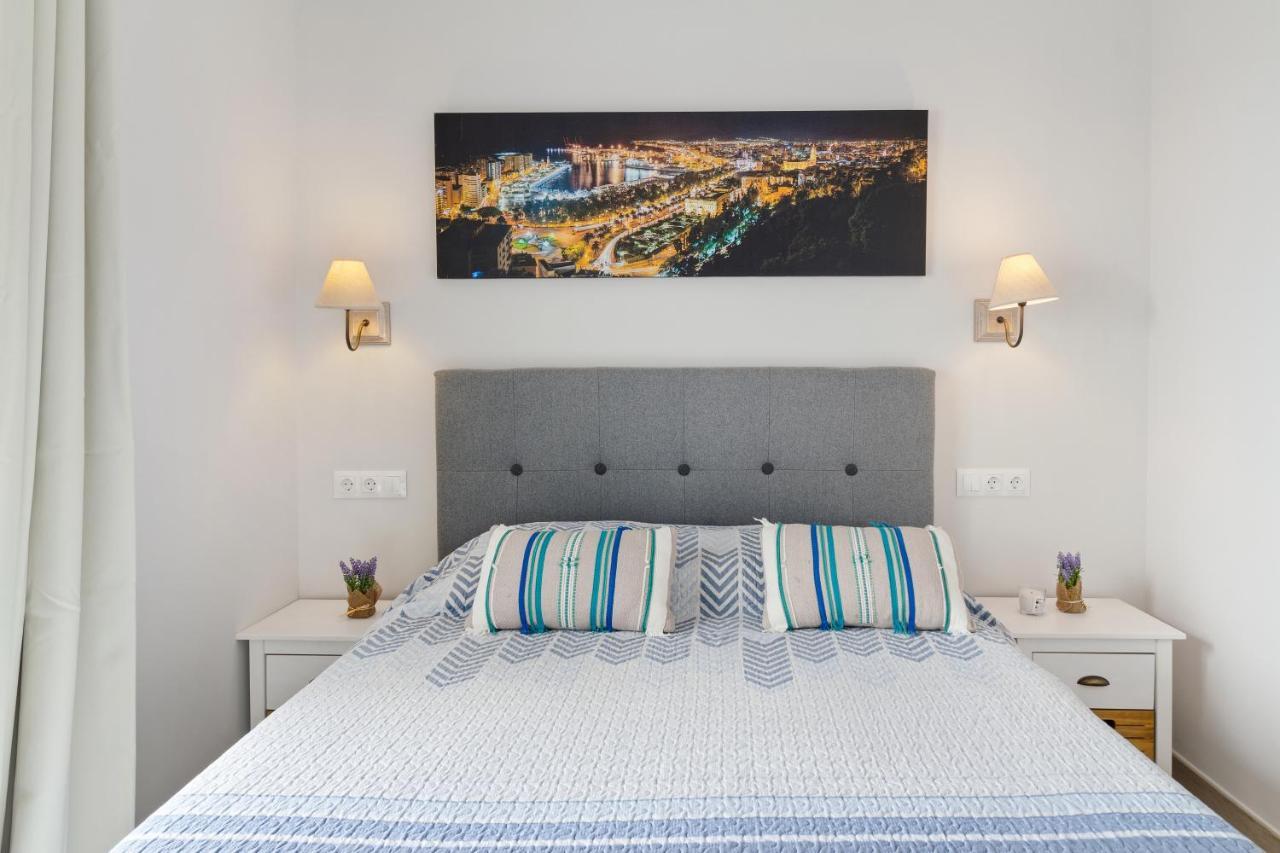 Barcelo 21, Parking On Request, Atico With Terrace & With Patio, Center, Breakfast Included, Quite Neighborhood, Bc *