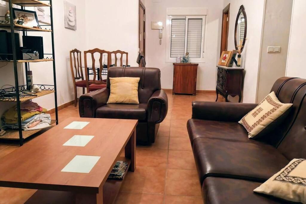 Apartamento De Tres En Carranque * Málaga
