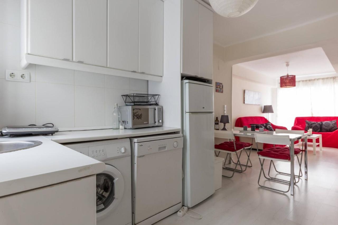 Flat -200m Center-2 Baths- 3 Bedrooms 5pers Apartamento *