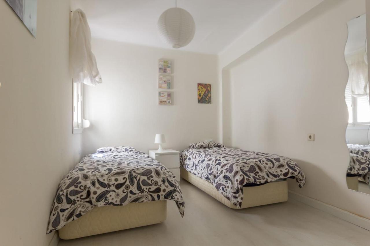 Flat -200m Center-2 Baths- 3 Bedrooms 5pers Málaga