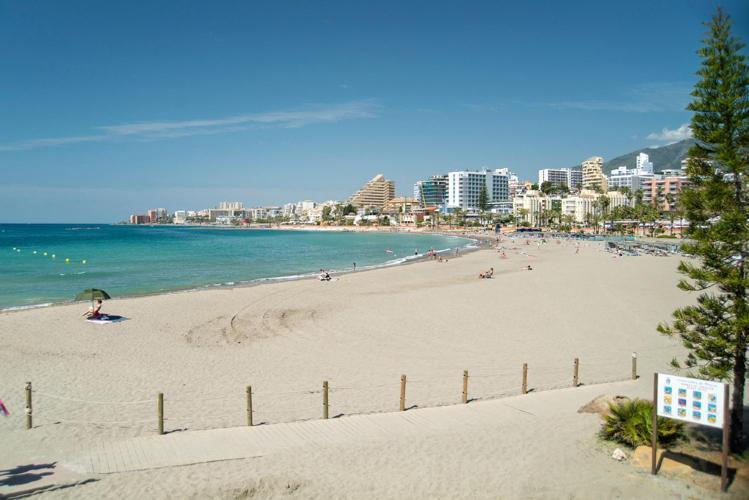 Benalmar Playa, Benalmadena Costa, 2 Bedroom Apartment, Fantastic Location *