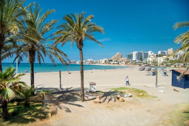 Benalmar Playa, Benalmadena Costa, 2 Bedroom Apartment, Fantastic Location Apartamento *
