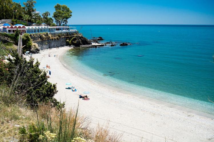 Benalmar Playa, Benalmadena Costa, 2 Bedroom Apartment, Fantastic Location *