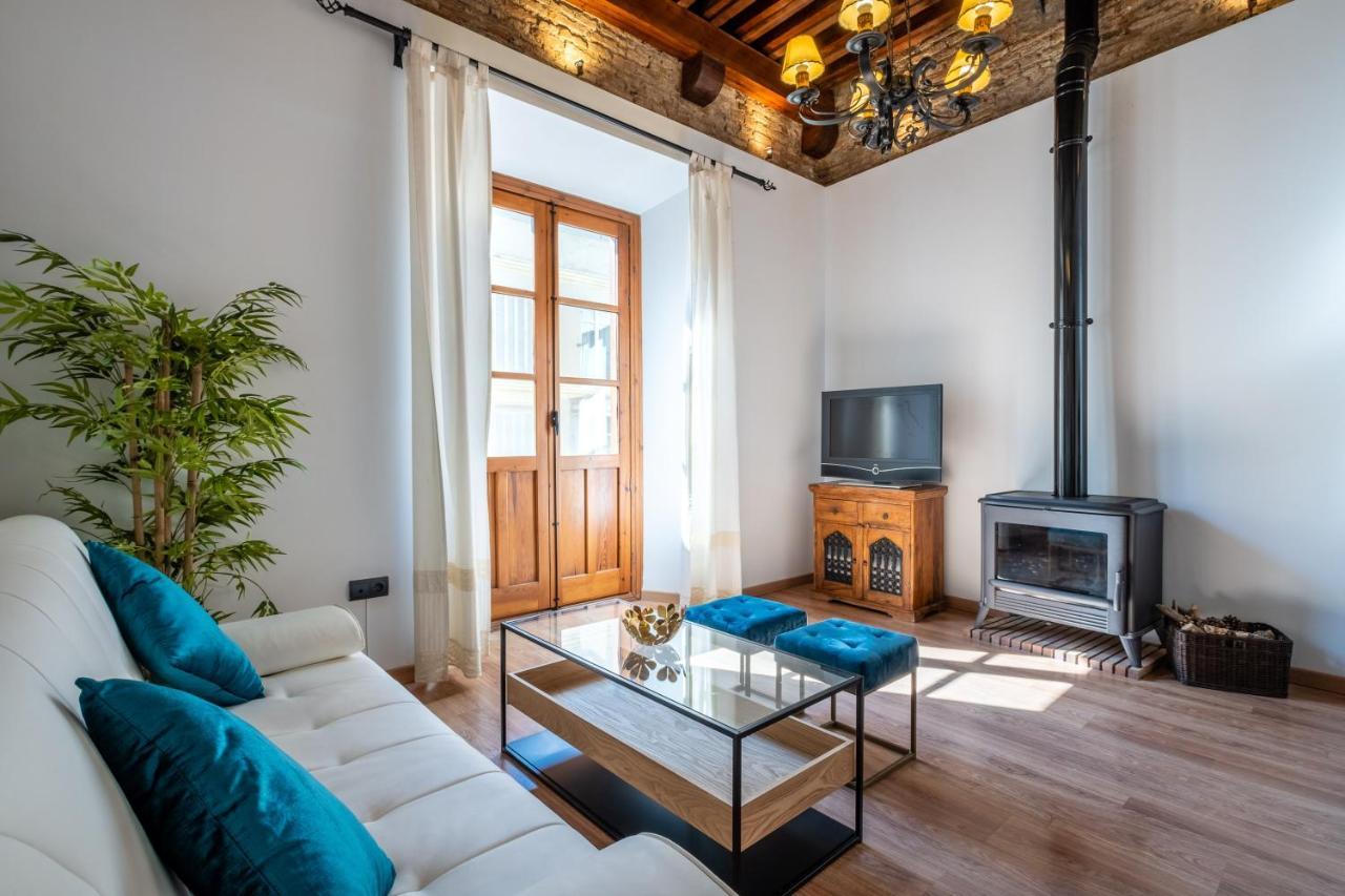 Apartment Carreteria - Design & Comfort - Prime Area