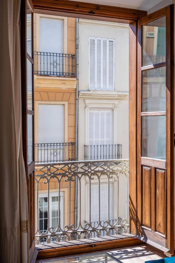 Apartment Carreteria - Design & Comfort - Prime Area