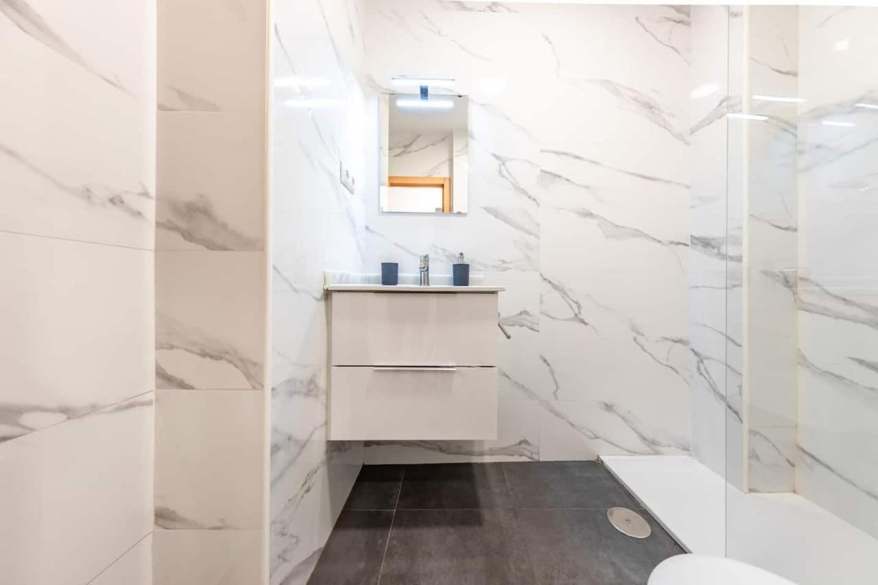 Apartamento Private Rooftop & Elegant Studio - Center By Rems