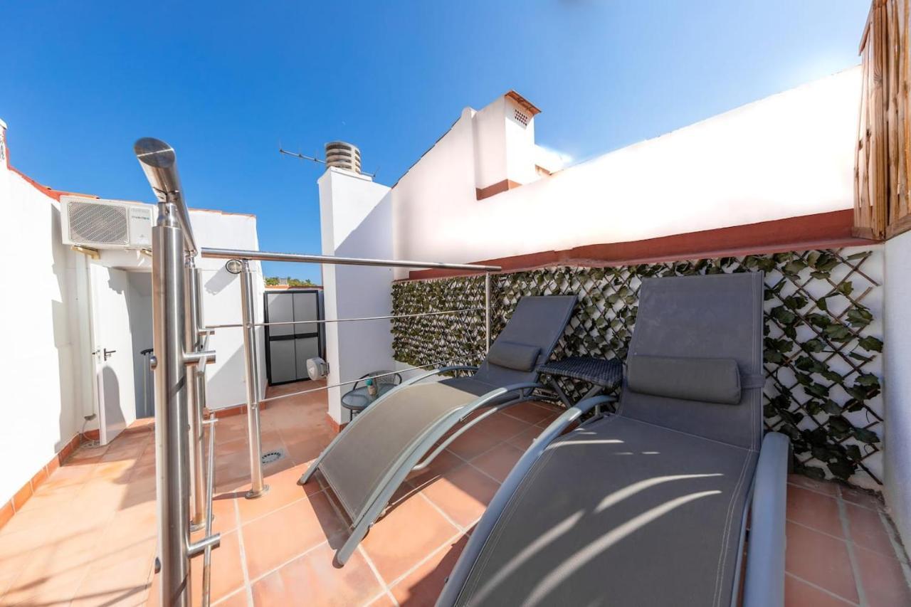 Private Rooftop & Elegant Studio - Center By Rems