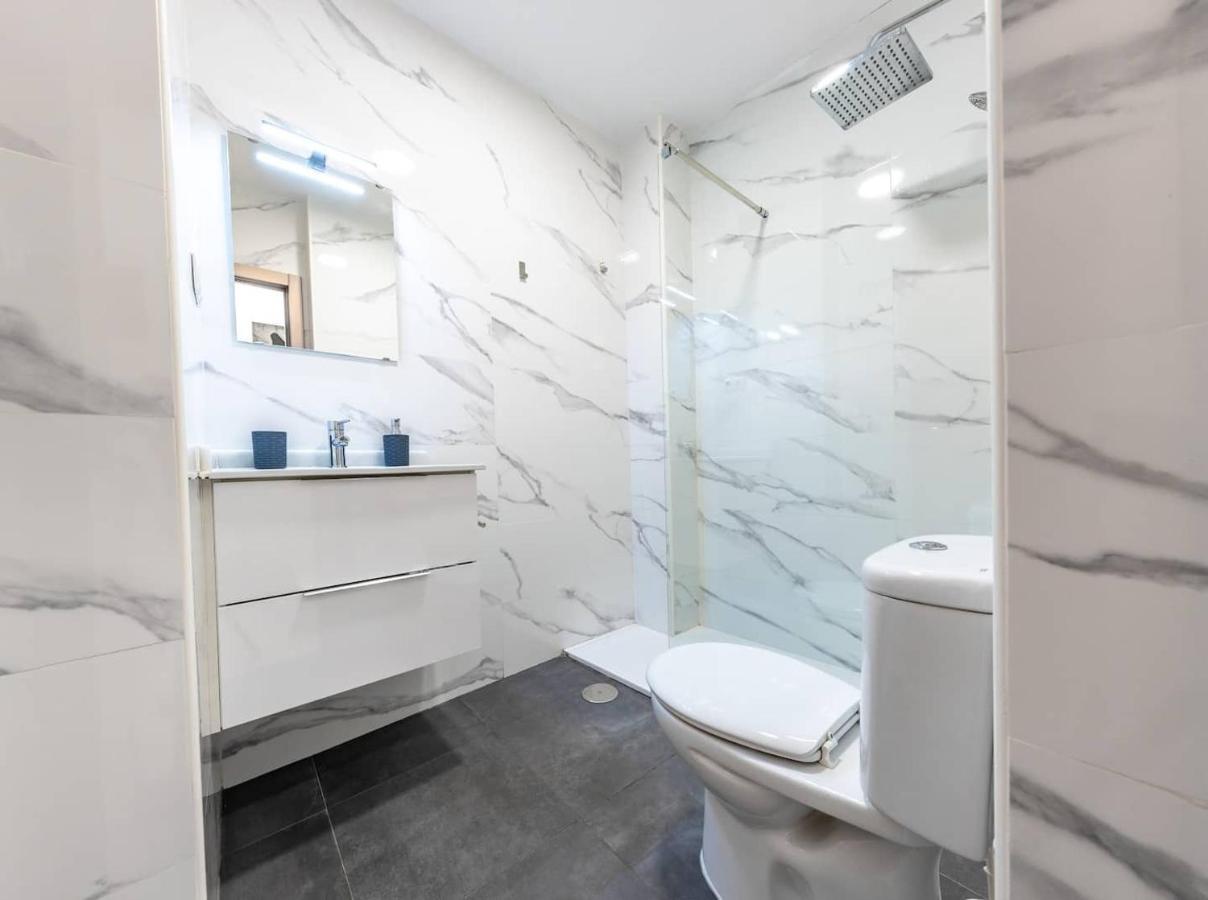 Private Rooftop & Elegant Studio - Center By Rems Apartamento