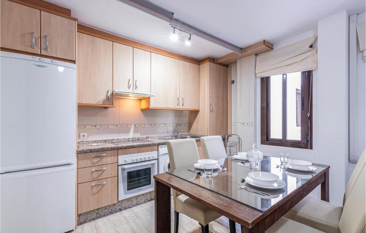 Awesome In Alhaurn El Grande With 1 Bedrooms And Wifi Apartamento Málaga