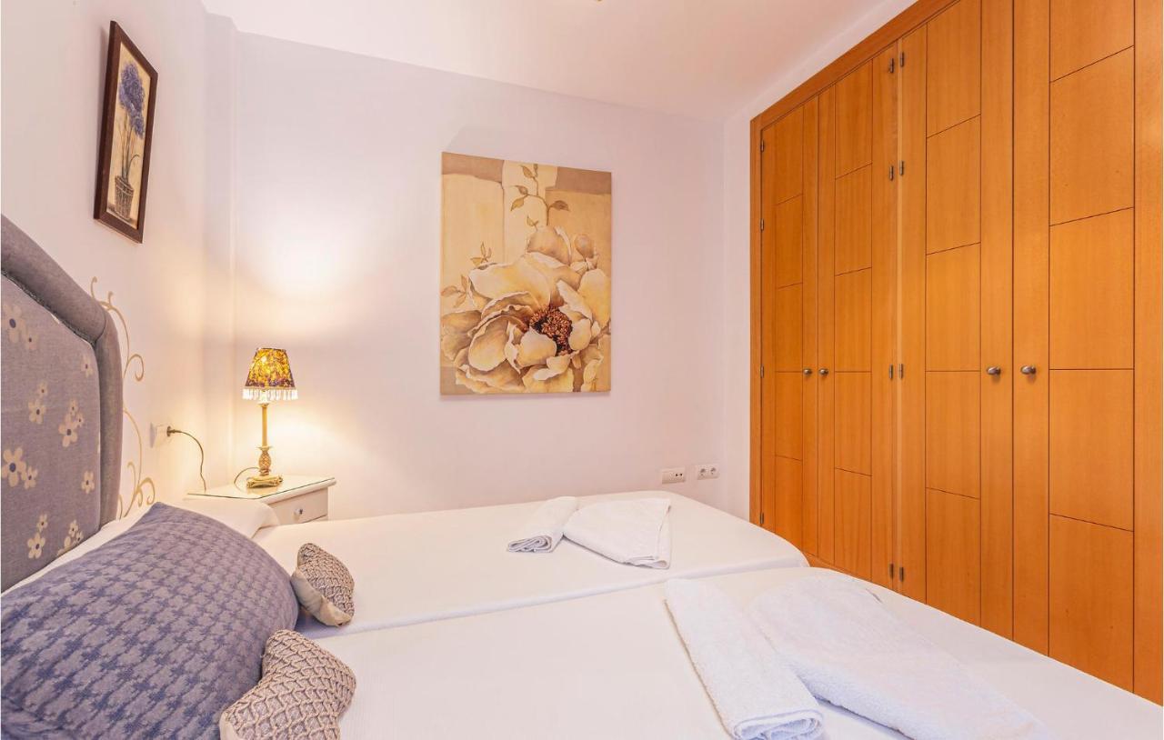 Apartamento Awesome In Alhaurn El Grande With 1 Bedrooms And Wifi *