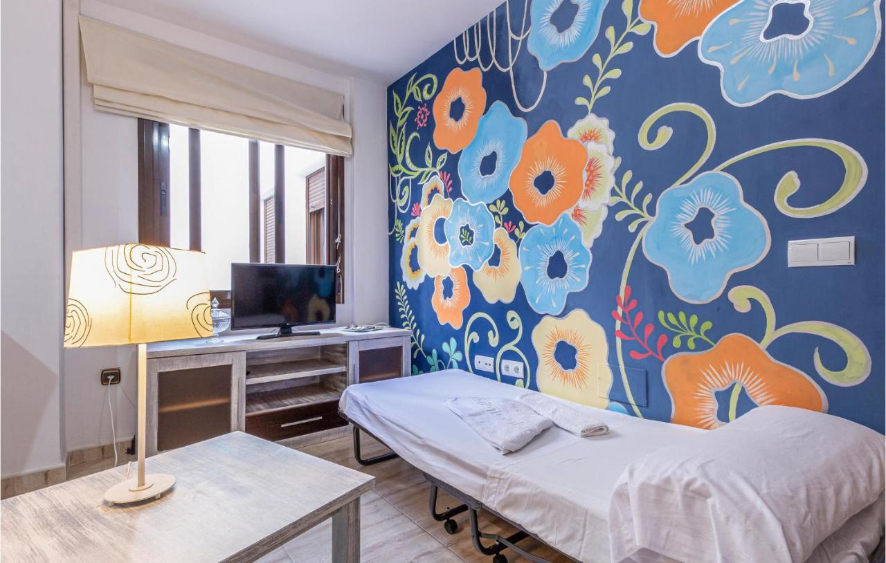 Awesome In Alhaurn El Grande With 1 Bedrooms And Wifi * Málaga