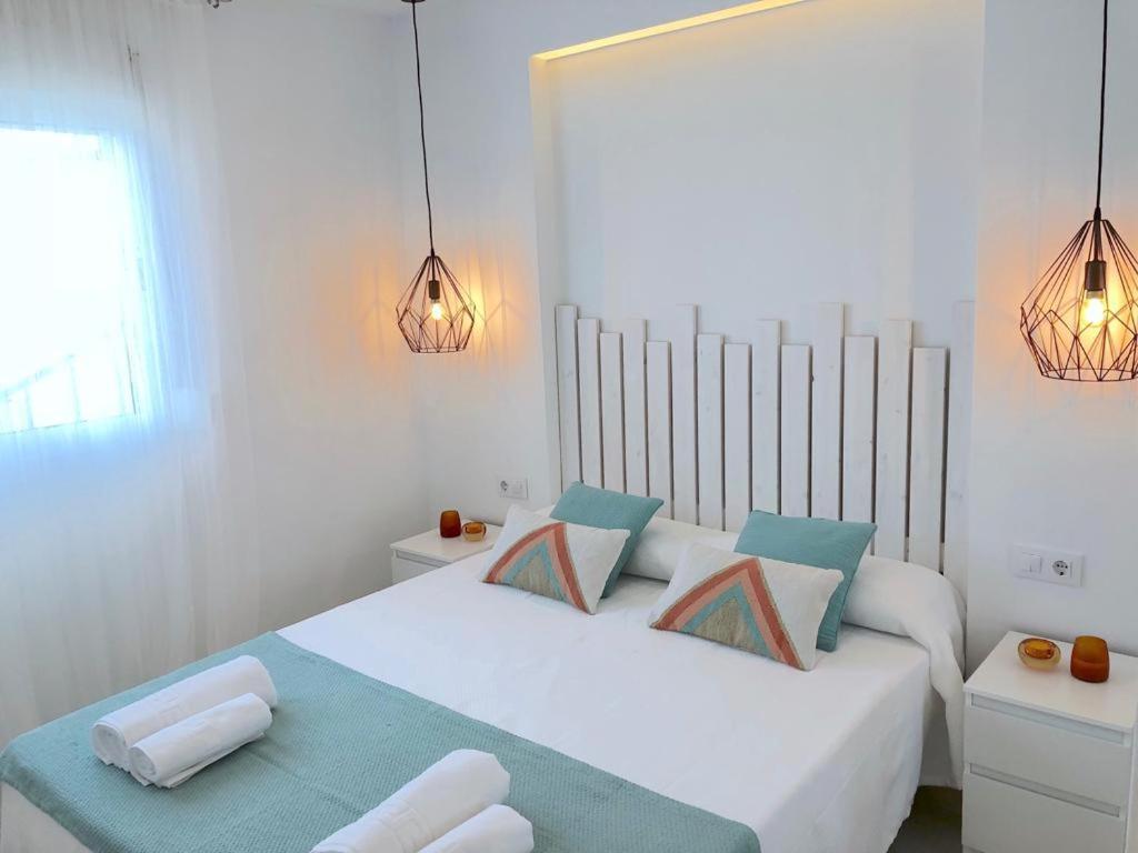ático-duplex 1ª Linea De Playa Con Jacuzzi. 6 Pax ático-duplex 1ª Linea De Playa Con Jacuzzi. * Málaga