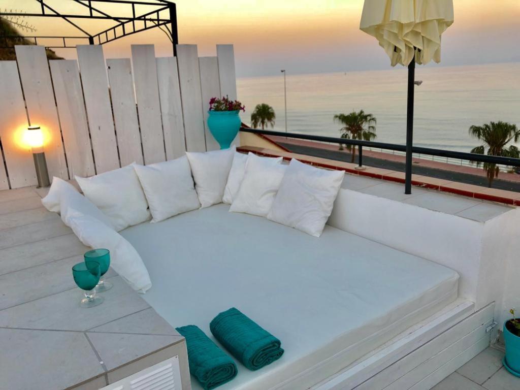 ático-duplex 1ª Linea De Playa Con Jacuzzi. 6 Pax ático-duplex 1ª Linea De Playa Con Jacuzzi. Apartamento *