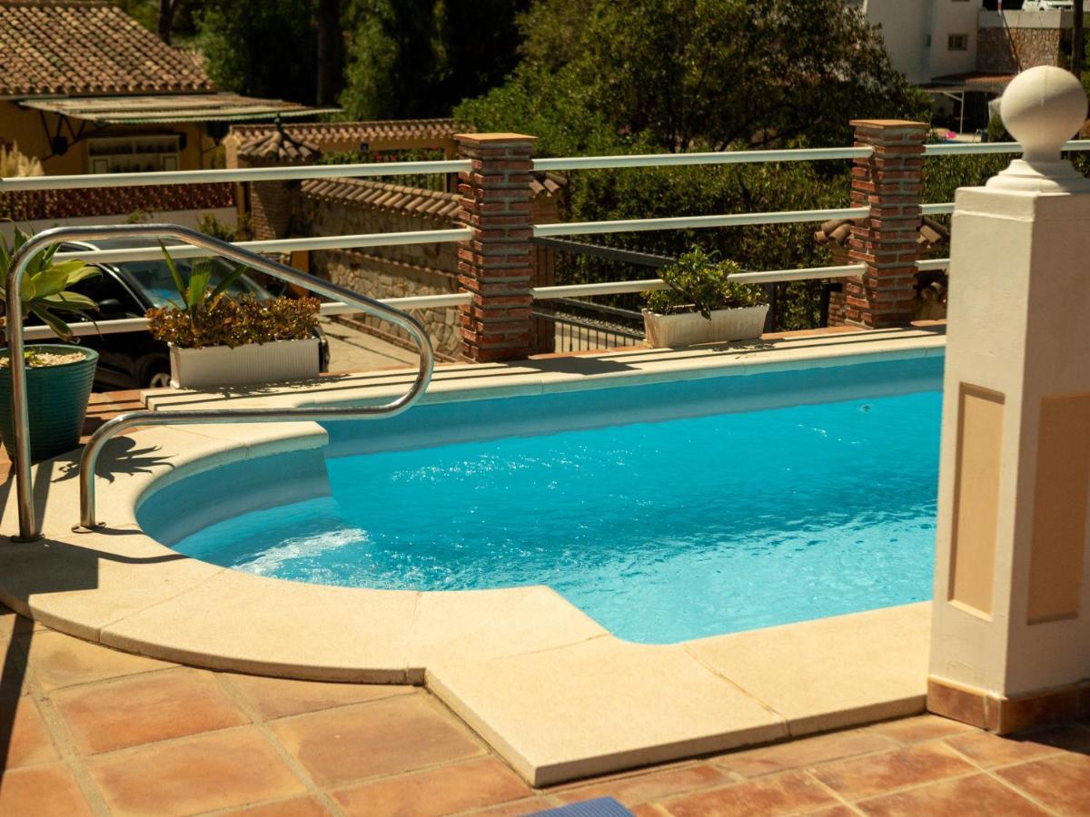 Delightful 5 Bed In Fuengirola Costa Del Sol Villa *
