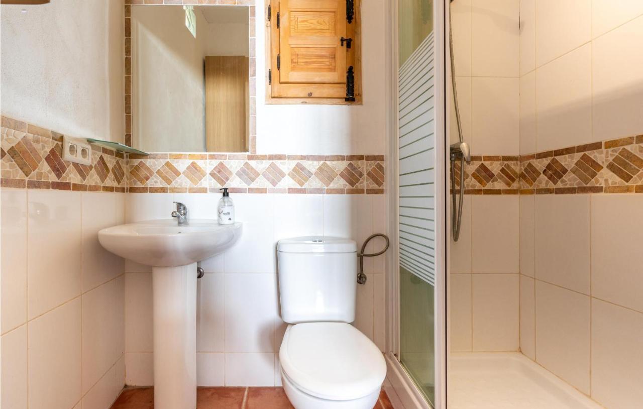 Pet Friendly In Iznate With Kitchen *