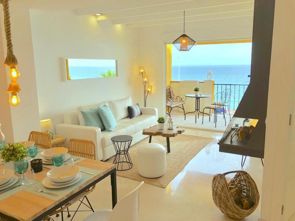 ático-duplex 1ª Linea De Playa Con Jacuzzi. 6 Pax ático-duplex 1ª Linea De Playa Con Jacuzzi. Málaga
