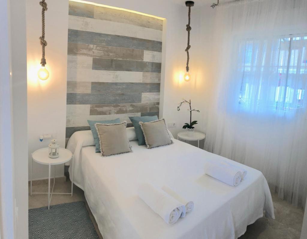 ático-duplex 1ª Linea De Playa Con Jacuzzi. 6 Pax ático-duplex 1ª Linea De Playa Con Jacuzzi. * Málaga
