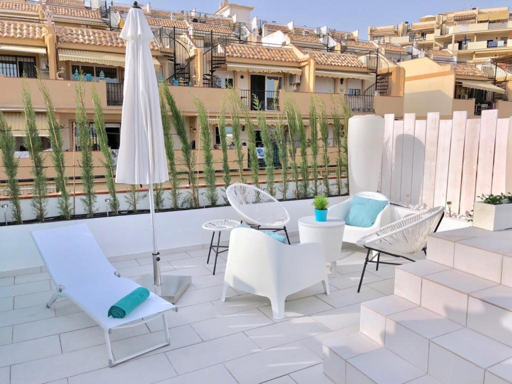 ático-duplex 1ª Linea De Playa Con Jacuzzi. 6 Pax ático-duplex 1ª Linea De Playa Con Jacuzzi. *