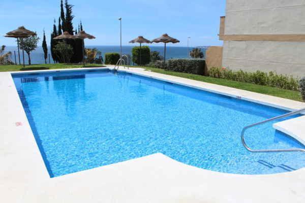 ático-duplex 1ª Linea De Playa Con Jacuzzi. 6 Pax ático-duplex 1ª Linea De Playa Con Jacuzzi. * Málaga