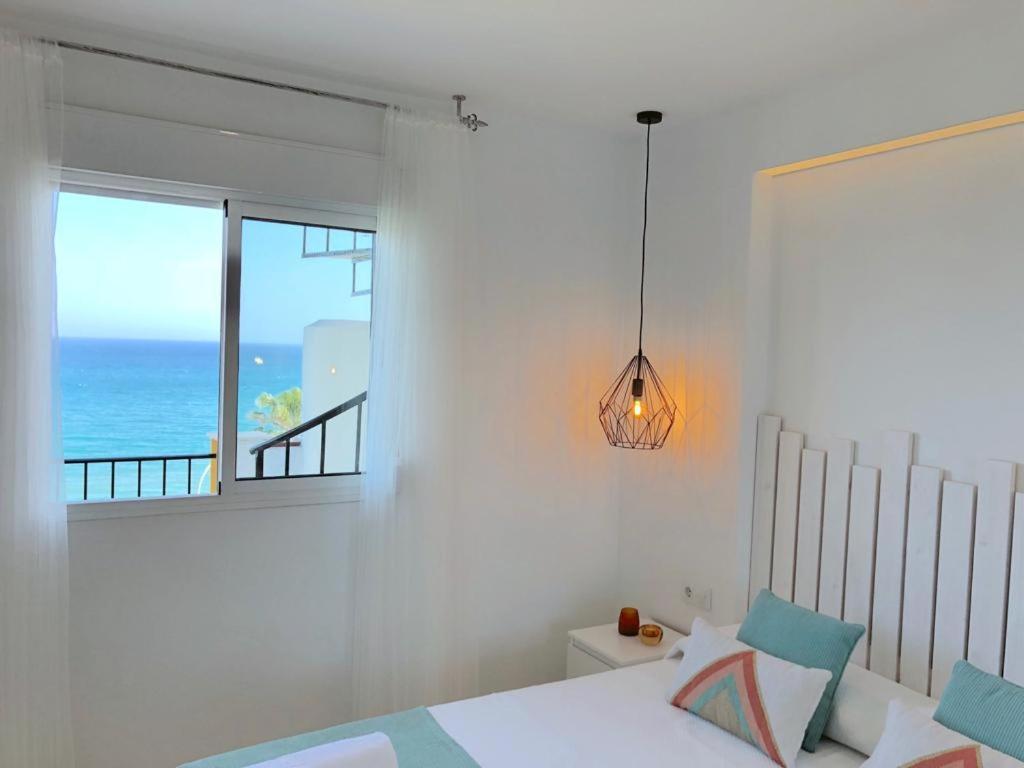 ático-duplex 1ª Linea De Playa Con Jacuzzi. 6 Pax ático-duplex 1ª Linea De Playa Con Jacuzzi.