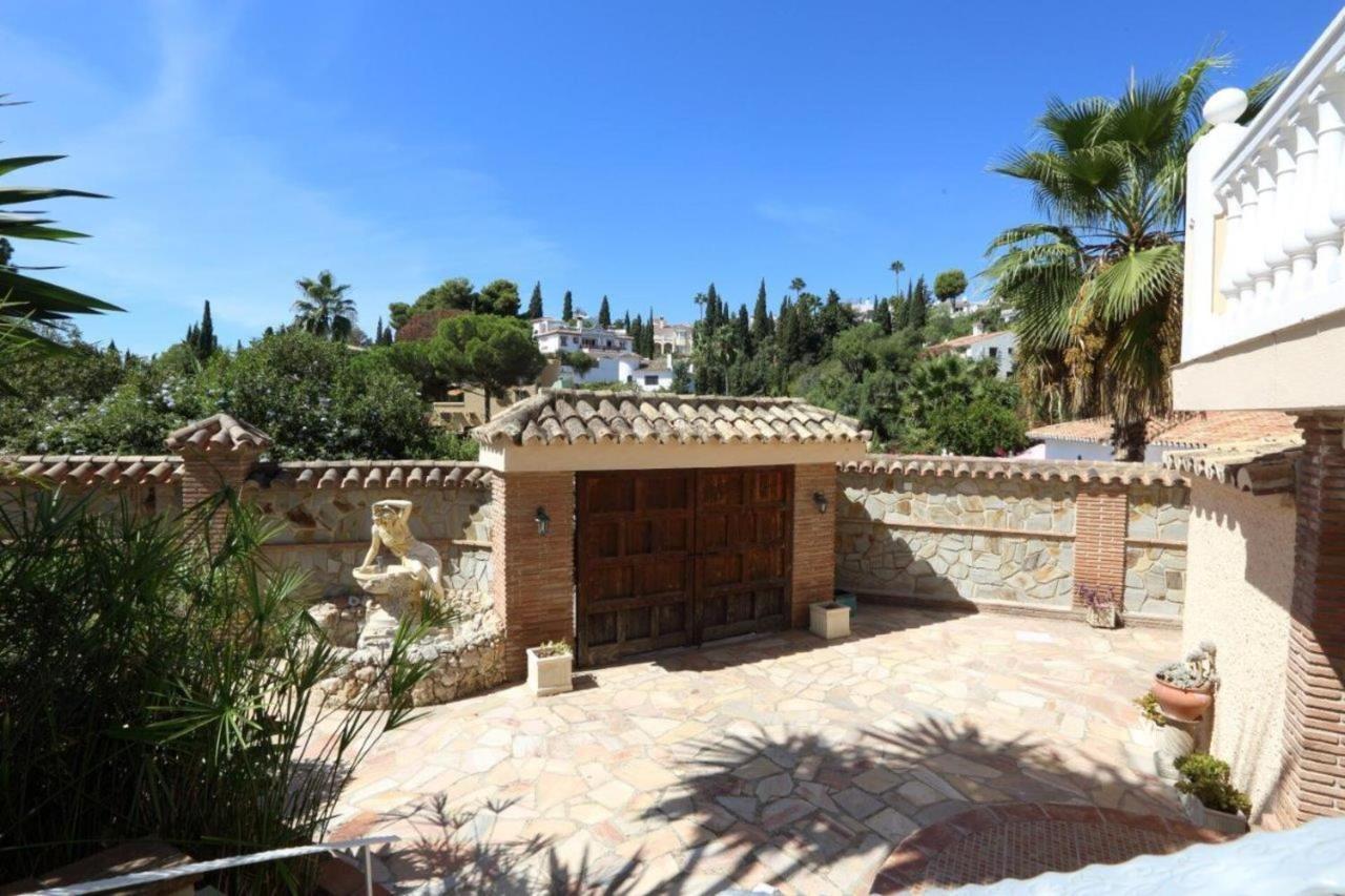 Villa Delightful 5 Bed In Fuengirola Costa Del Sol