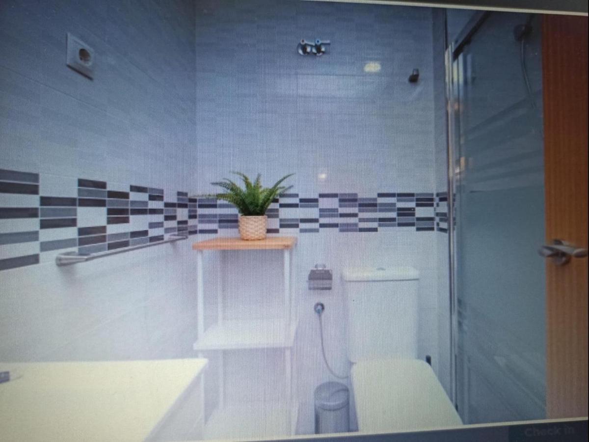 Apartamento Holidays2Malaga Heroe de Sostoa 200 mts de la playa Málaga