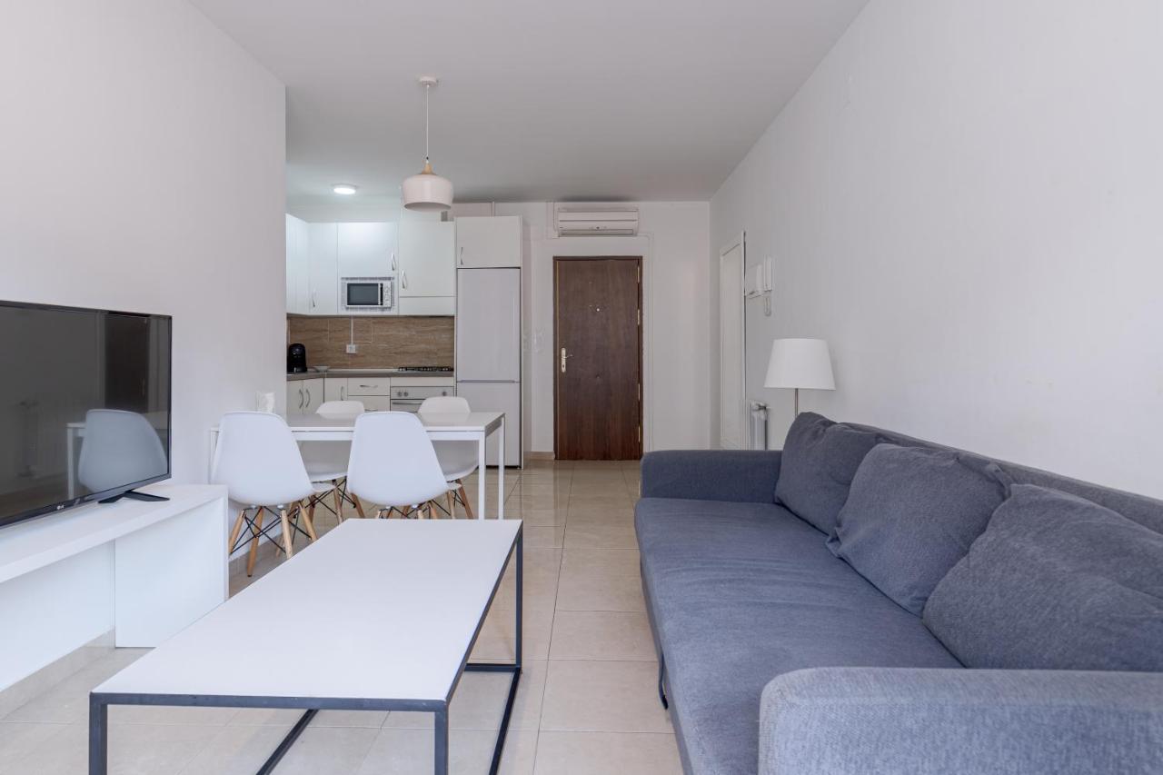 Apartment Fun Building By Homeabout Malaga