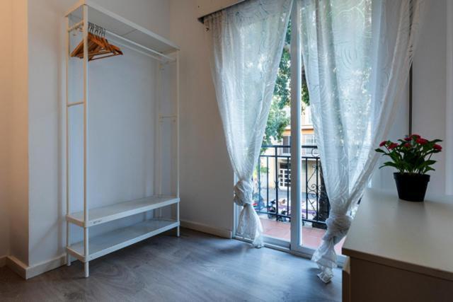 Piso Capuchinos Centrico Apartamento