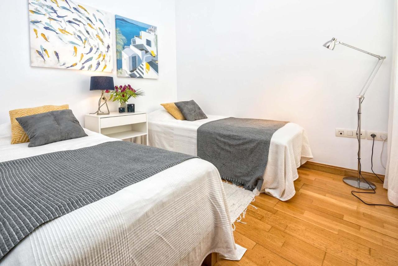Christina Penthouse In By Solaga Homes Apartamento