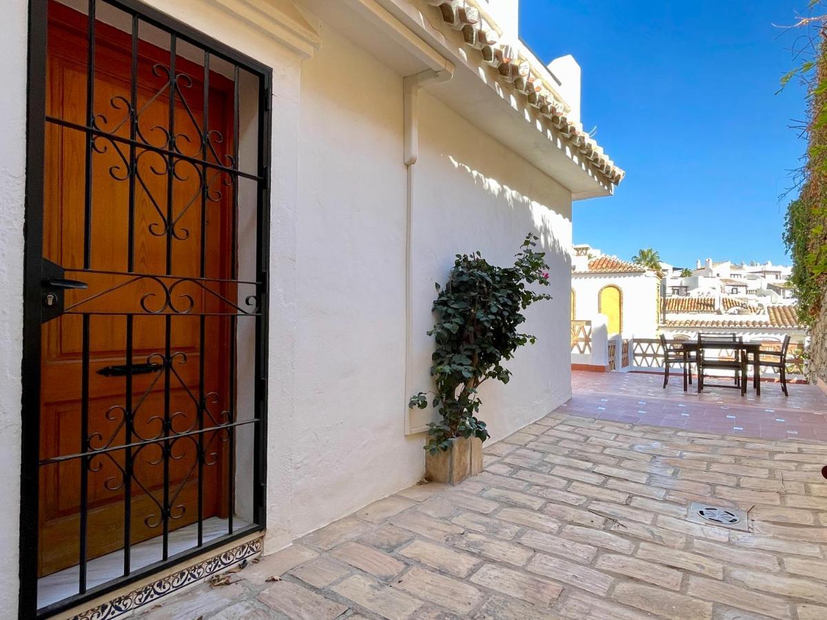 Semidetached Duplex At Puebla Aida, Mijas Golf With Pool, Golf And Sea Views *