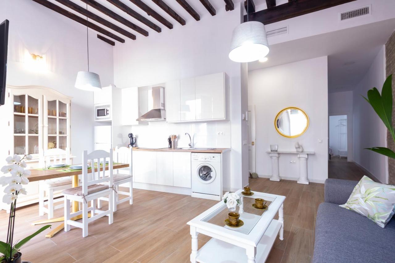 Sanders Jacaranda - Inviting Two-bedroom Downtown