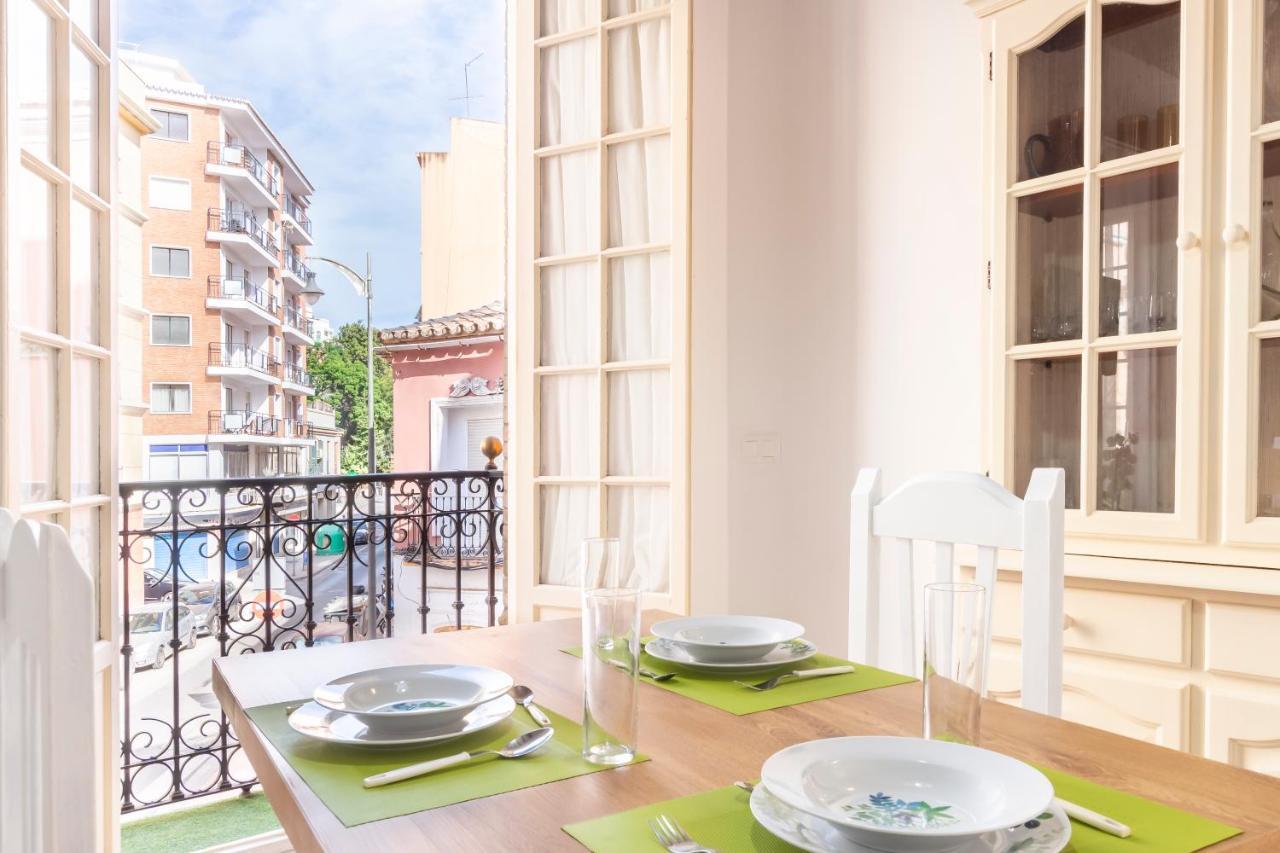 Sanders Jacaranda - Inviting Two-bedroom Downtown Apartment Malaga