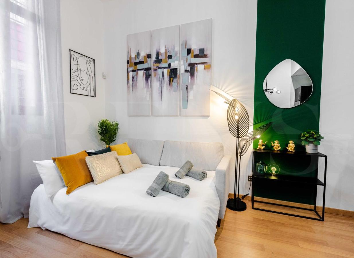 Apartment Deluxe Apartment With Common Swimming Pool - Center *
