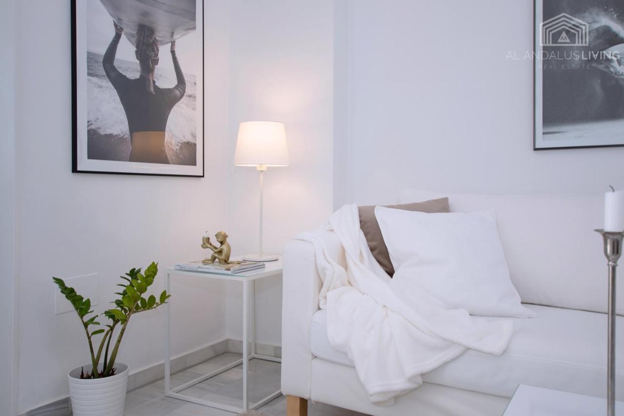 Apartamento Scandinavian Style With Amazing Sea Views And South West Facing Sunny Terrace In Miraflores Walking Distance To The Beach! Málaga