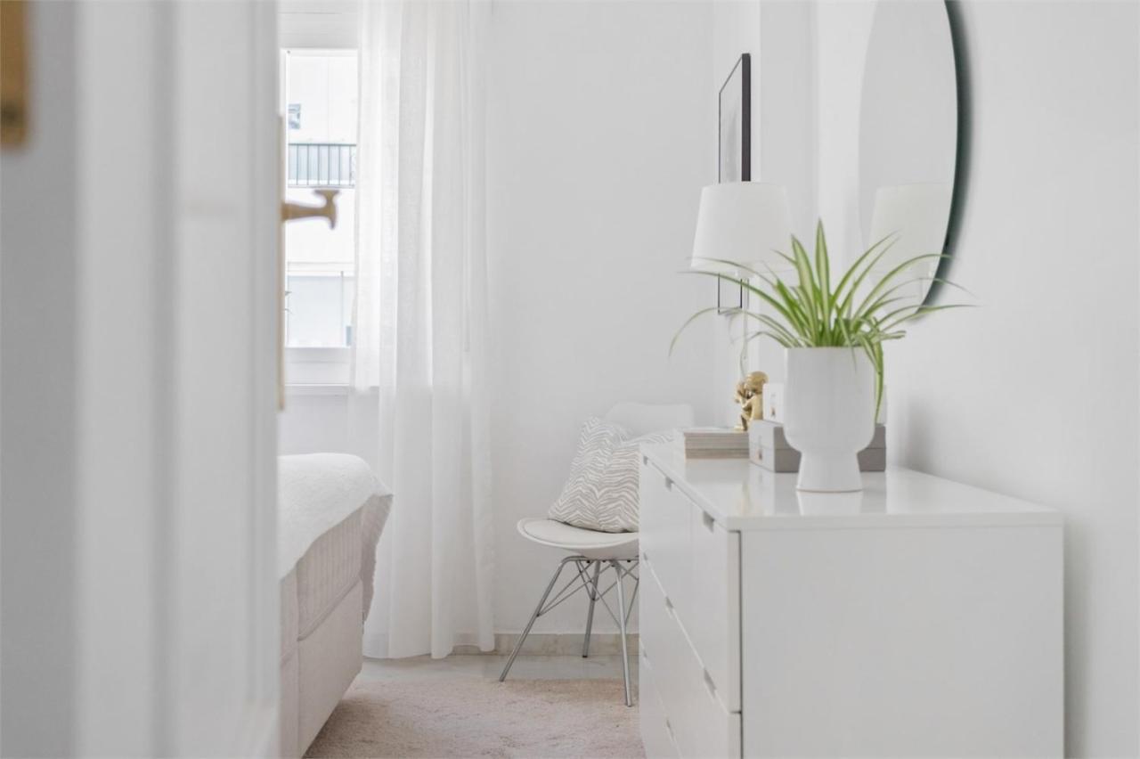 Apartamento Scandinavian Style With Amazing Sea Views And South West Facing Sunny Terrace In Miraflores Walking Distance To The Beach!